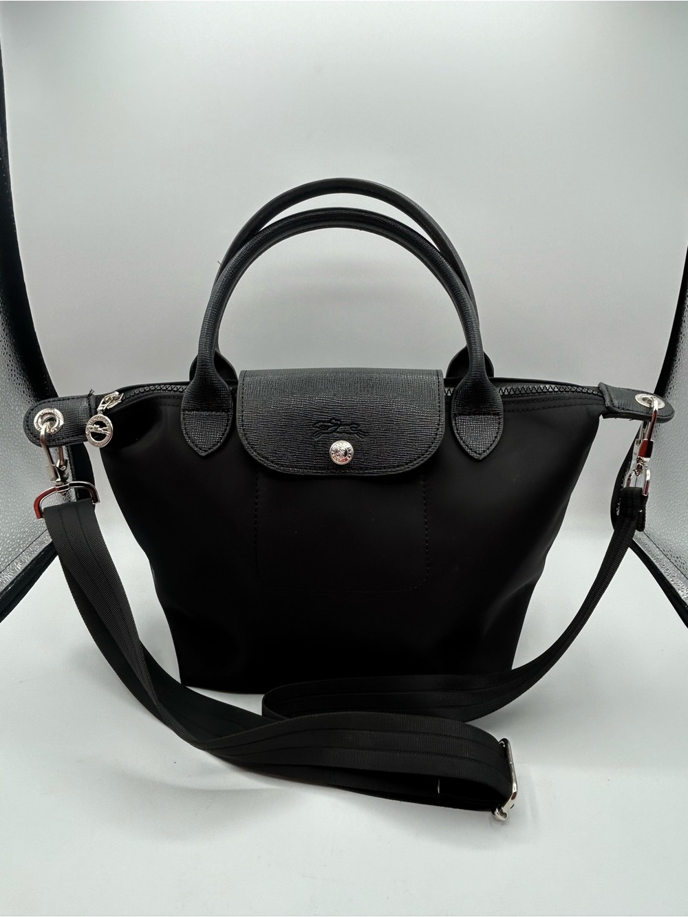 Longchamp Le Pliage Néo Black Crossbody Handbag with strap